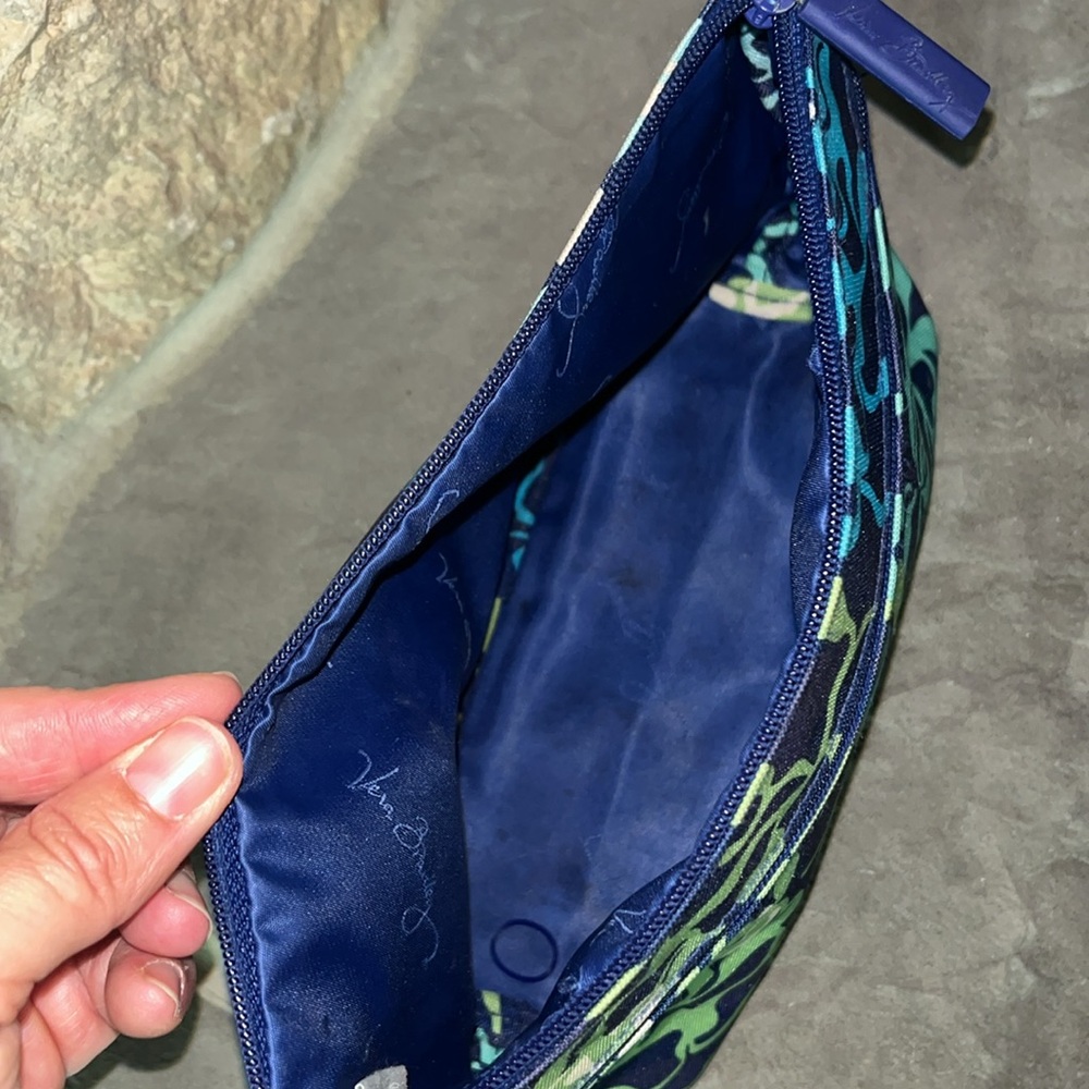 Vera Bradley Makeup Bag - Picture 2 of 4